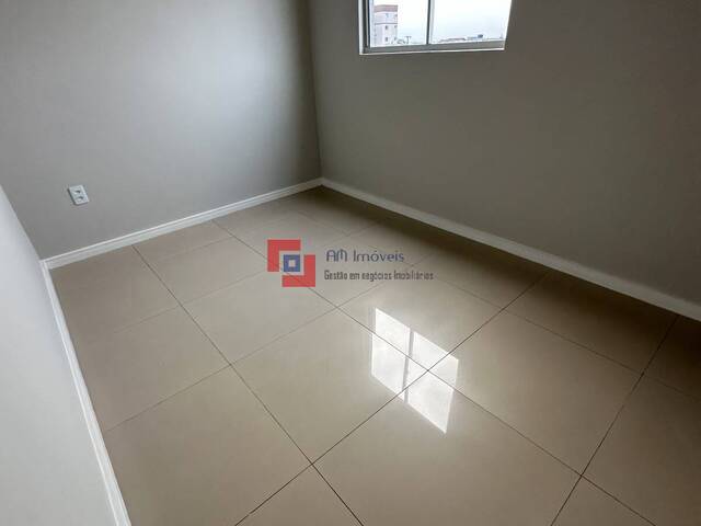 Apartamento para Venda em Joinville - 4