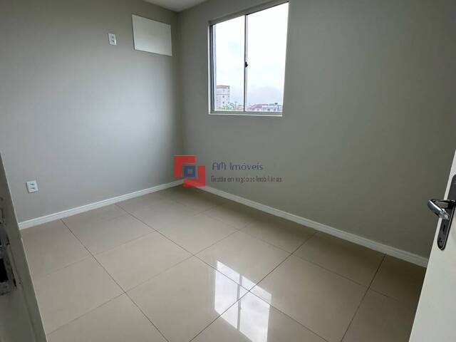 Apartamento para Venda em Joinville - 5