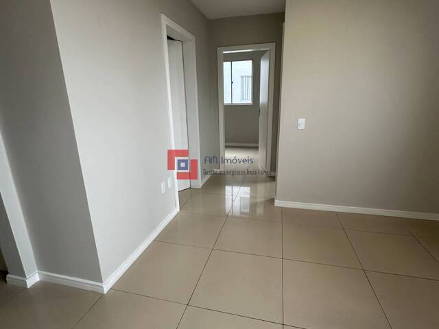Apartamento para Venda em Joinville - 3